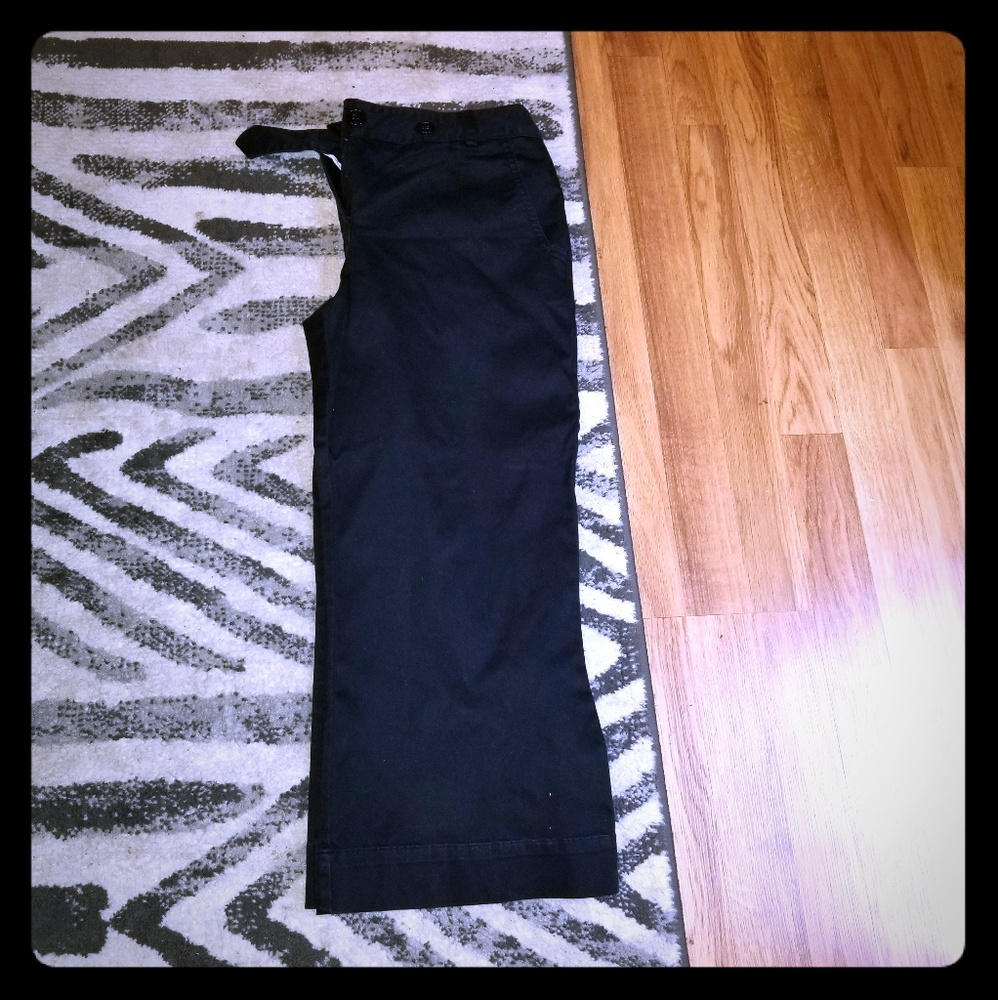 Black Capris